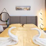 New Modern & Cozy With Free Private Parking And Ev Charging Station *