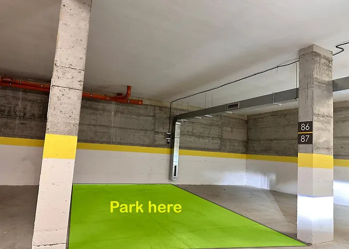 Daire New Modern & Cozy With Free Private Parking And Ev Charging Station *