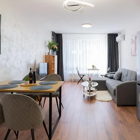 New Modern & Cozy With Free Private Parking And Ev Charging Station * Варна