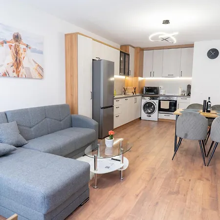 Apartamento New Modern & Cozy With Free Private Parking And Ev Charging Station